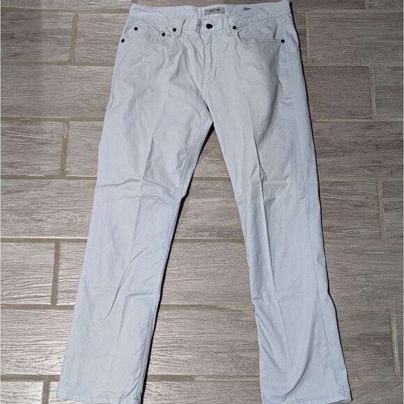 Kenneth Cole Jeans - Picture 1 of 1